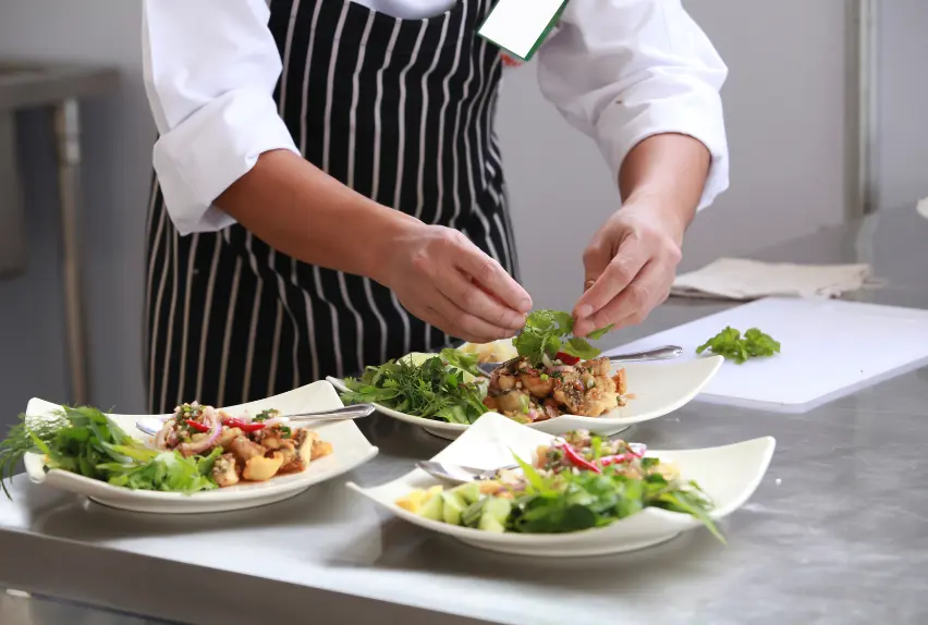 You are currently viewing Best Cafes in Kasauli for Food Lovers and Relaxing Vibes